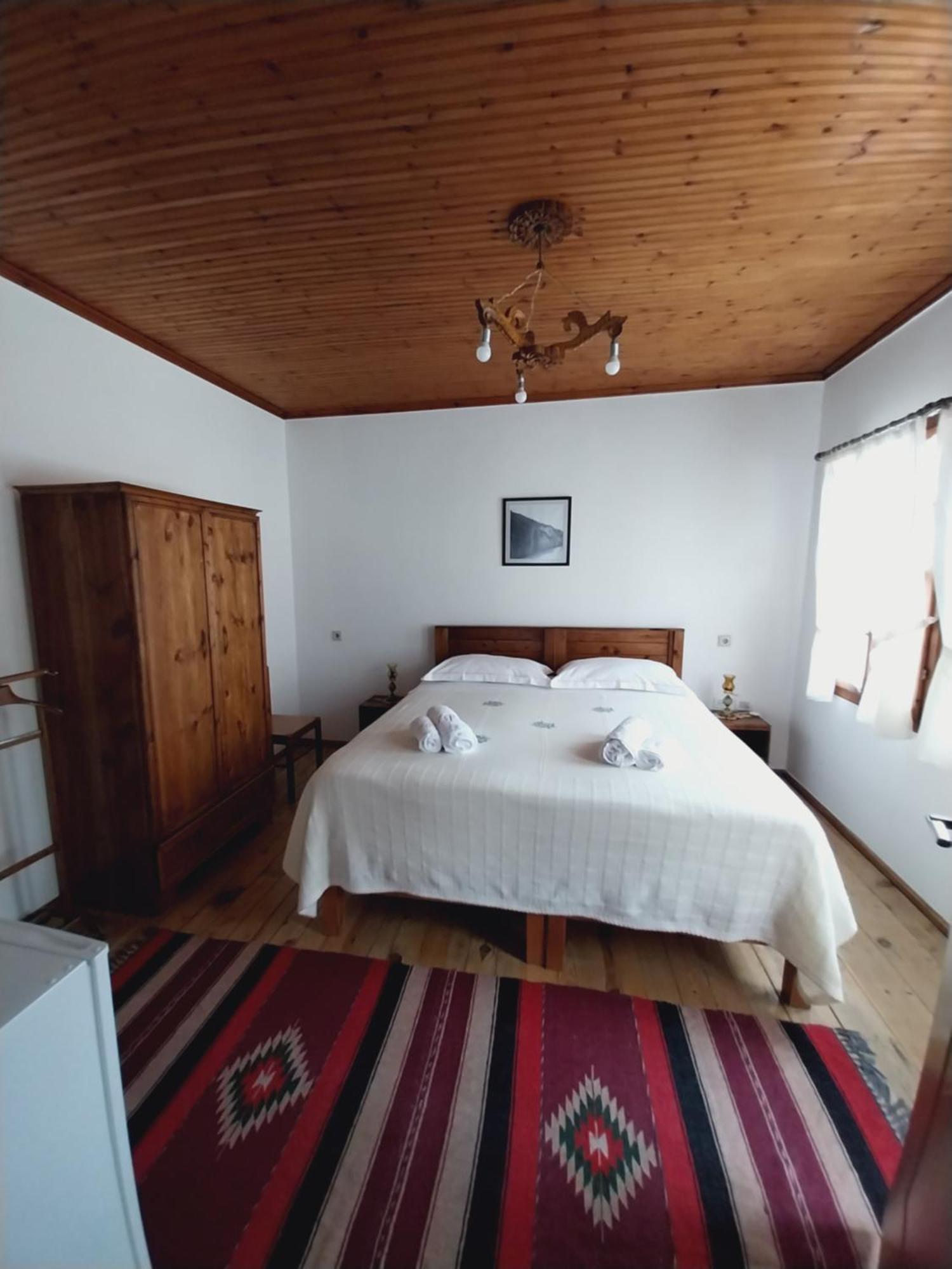 Guest House J.Prifti Берат Экстерьер фото