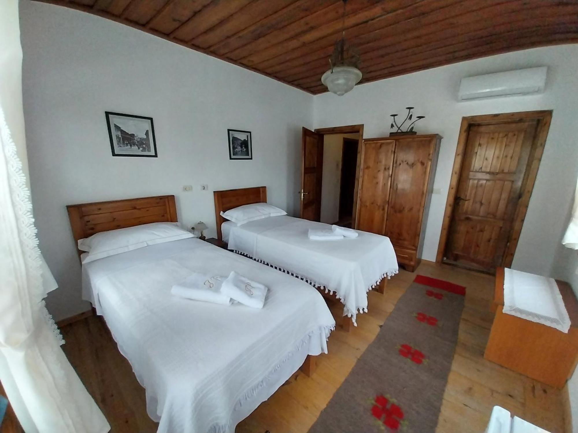Guest House J.Prifti Берат Экстерьер фото