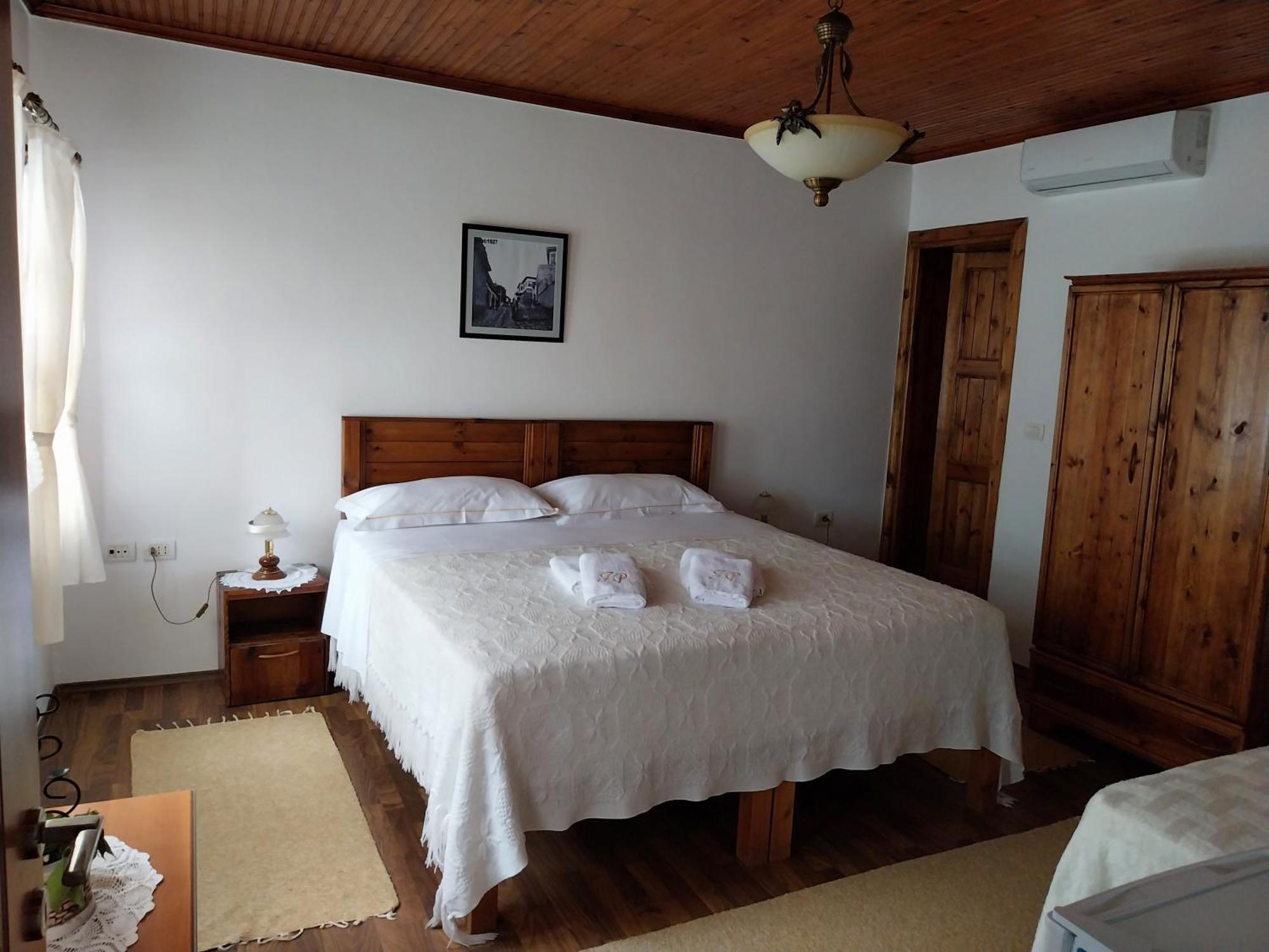 Guest House J.Prifti Берат Экстерьер фото