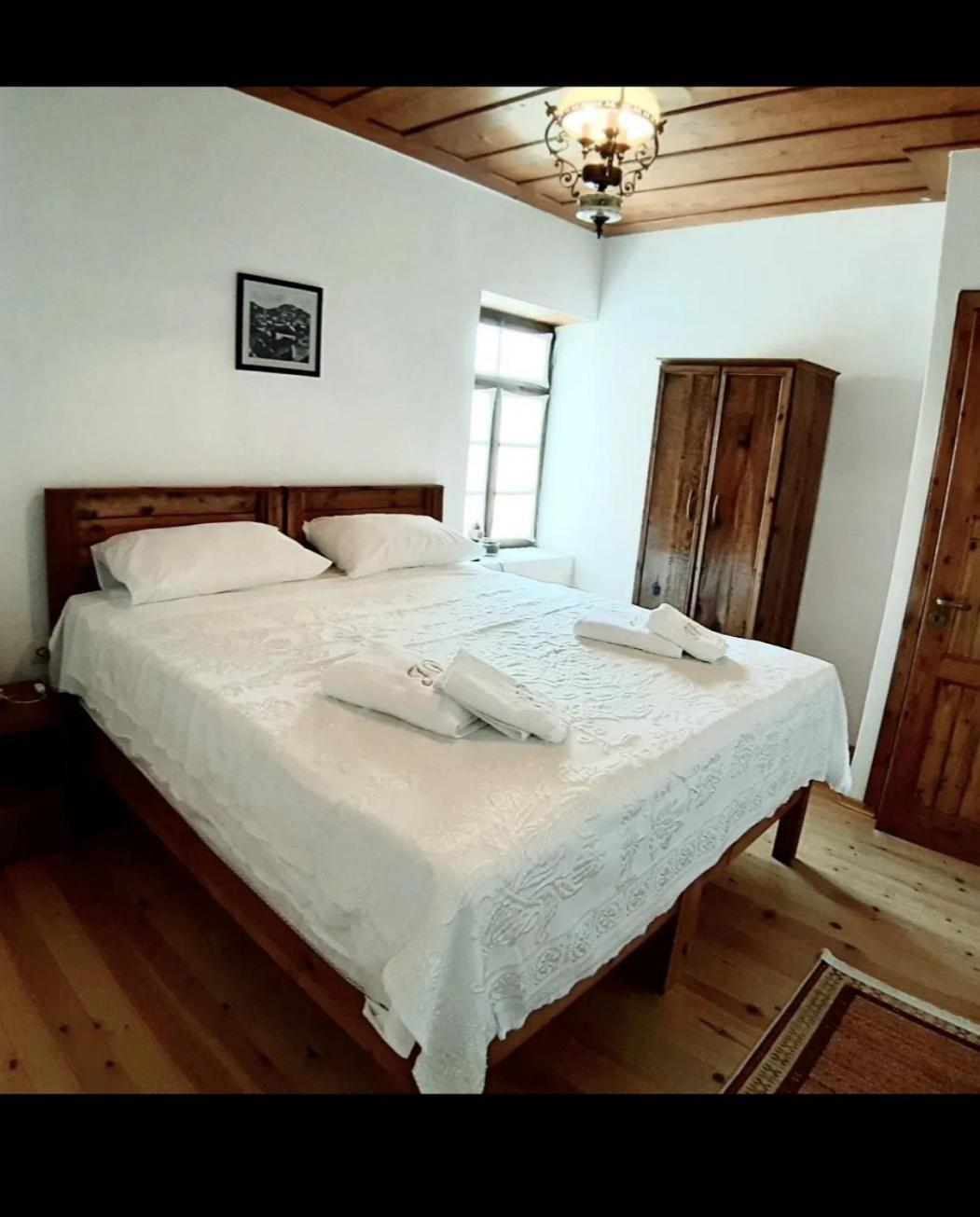 Guest House J.Prifti Берат Экстерьер фото